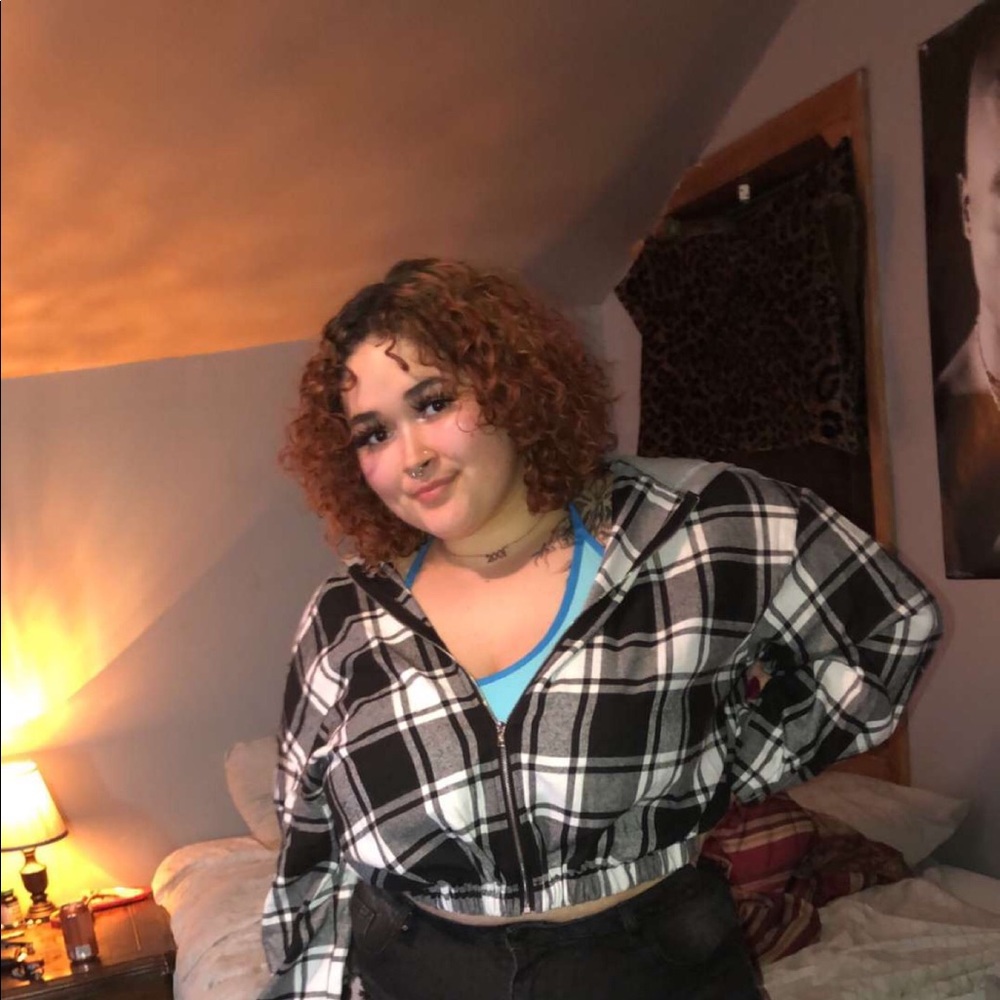 Meet your Posher, Jariela